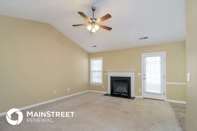 Photo - 125 Braeburn Dr