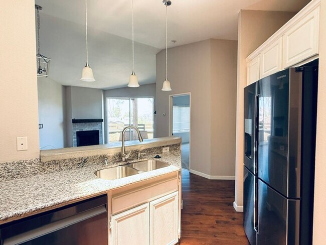 Photo - Spacious 3 Bedroom 3 Bath Condo with Garage in Desirable Highland Trails Community Unit 142