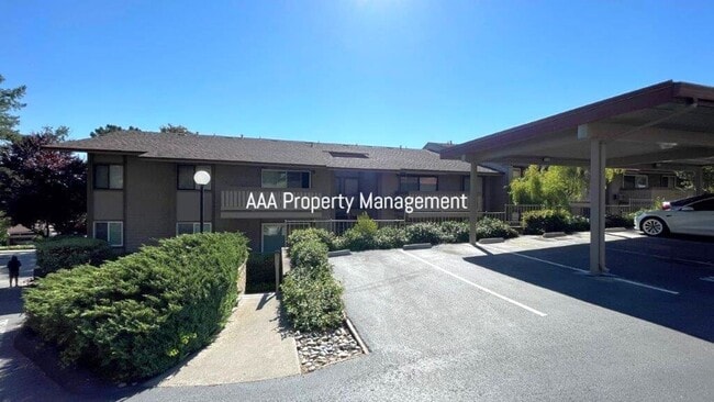 Building Photo - Walnut Creek! Beautiful remodeled 1 bedroom 1 bath location near John Muir Hospital and Heather F... Unit 21