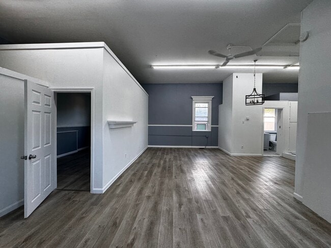 Building Photo - 20 Elmwood Ave Unit Apt. C