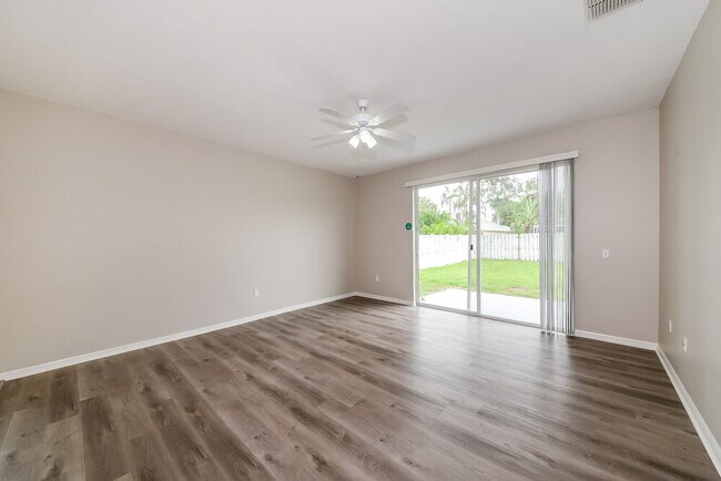 Photo - 12323 Hollybush Terrace