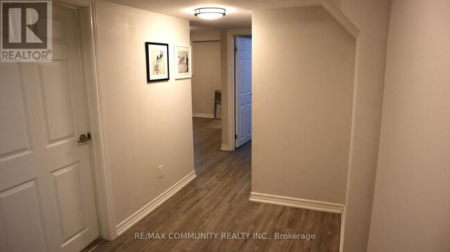 Photo - 1061 Rowntree Crescent