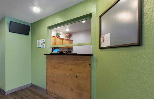 Photo - Furnished Studio-Phoenix - North