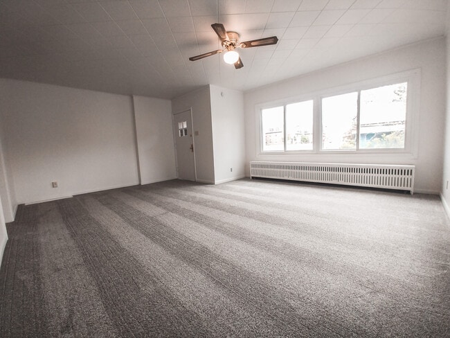 Living Room - 2527 Reed St Unit 2527