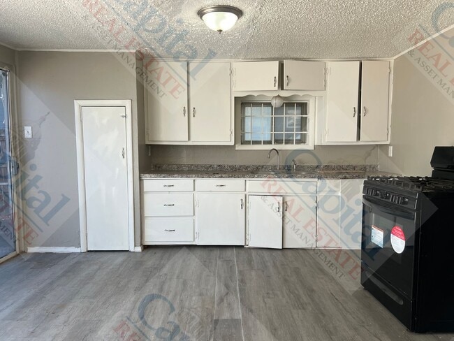 Photo - Charming 2 Bedroom