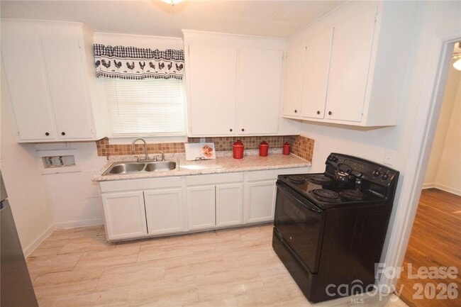 Photo - 2143 Finchley Dr