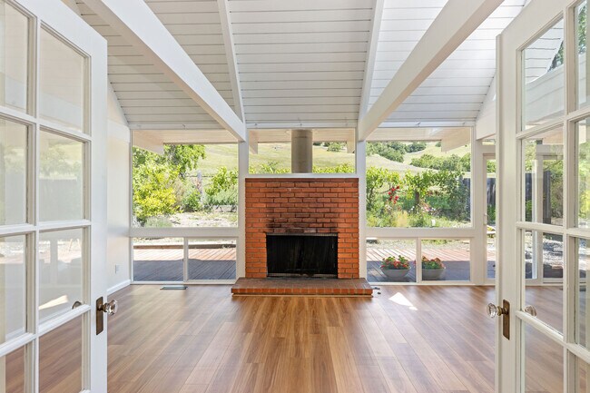 Photo - 81 Sotelo Way