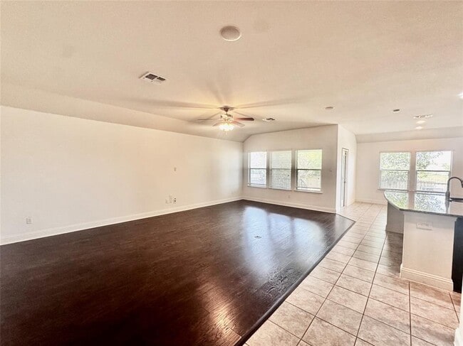 Photo - 3032 Angelina Ct