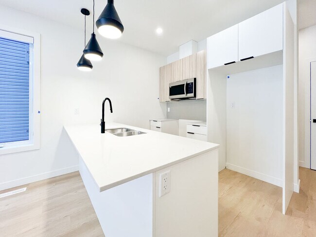 Photo - 9326-9153 153 St NW Unité 3