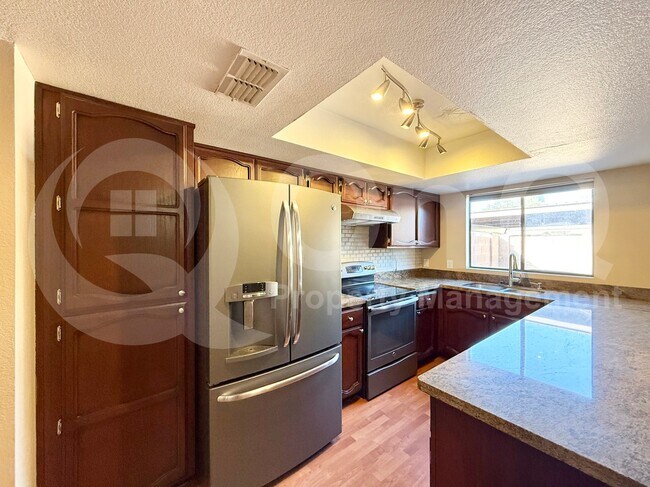 Photo - 170 E Guadalupe Rd