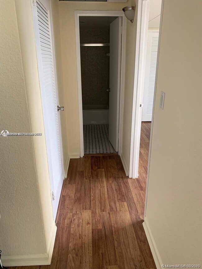 Photo - 3901 S Ocean Dr Unidad 14Q