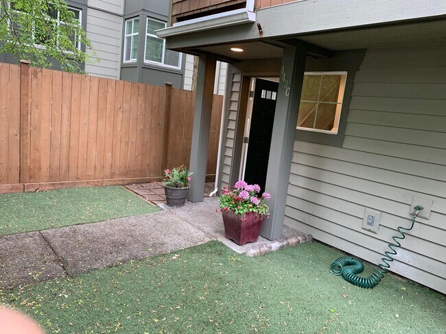 Photo - In the heart of Green Lake 3 bed 2.5 bath townhome for rent
