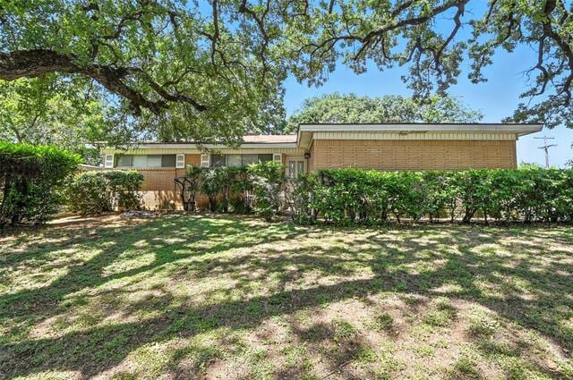 Building Photo - 1502 Westcrest Dr Rental