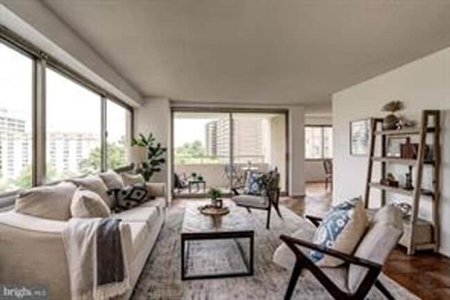 Building Photo - incredible view from the unit, 2 bedroom and 2 full bath