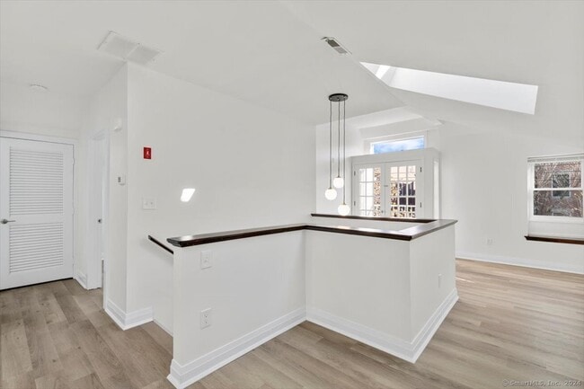 Photo - 972 State St Unit 3