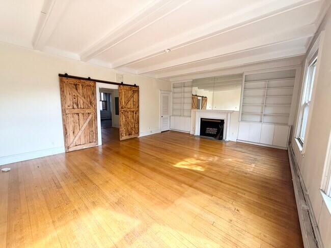 Photo - 1712 Beacon St Unit 2