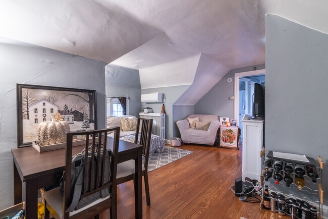 322 Paxson Ave Unit B