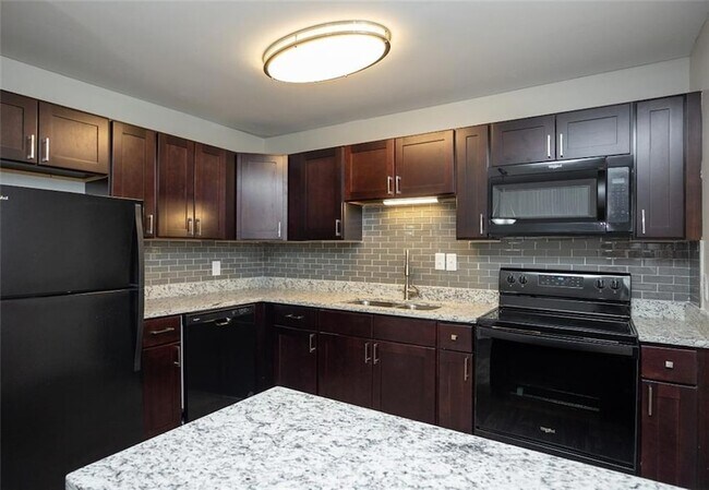 Photo - 4883 Roswell Rd