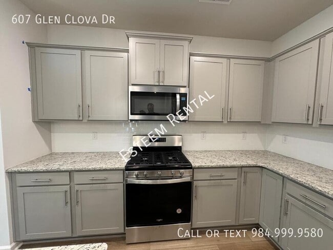 Photo - 607 Glen Clova Dr