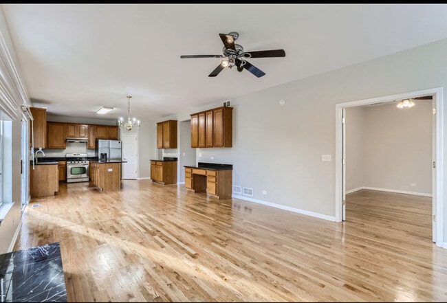 Photo - 2137 W Silverleaf Ln