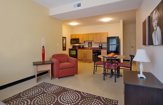 College Suites at Cortland - College Suites at Cortland Apartamentos