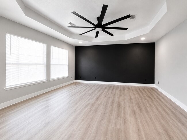 Photo - 13714 Hillingdale Ln