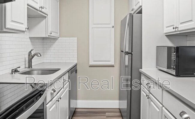 Photo - 5770 E Warren Ave