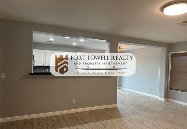 Photo - 3 Bedroom, 2 Bath, with 2 Car Garage!!