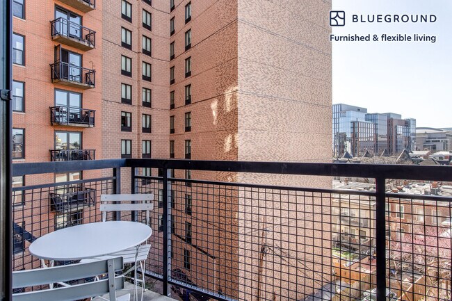 Photo - 443 New York Ave NW Unidad SI FL6-ID875