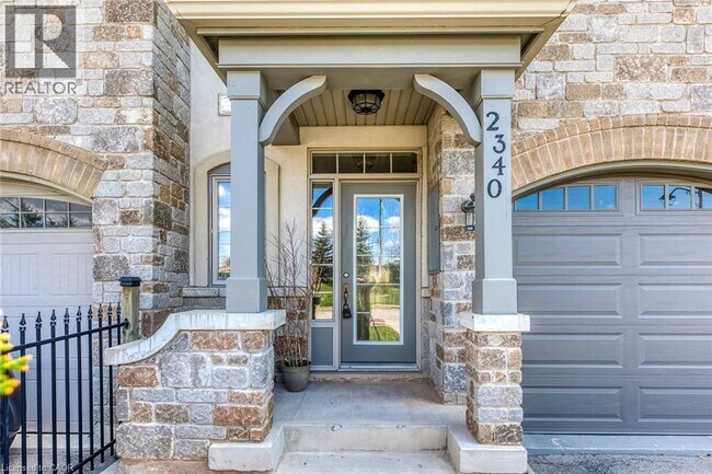 Photo - 2340 Whistling Springs Crescent