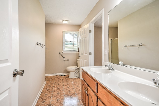 Photo - 5524 Carters Vly Rd Unit A