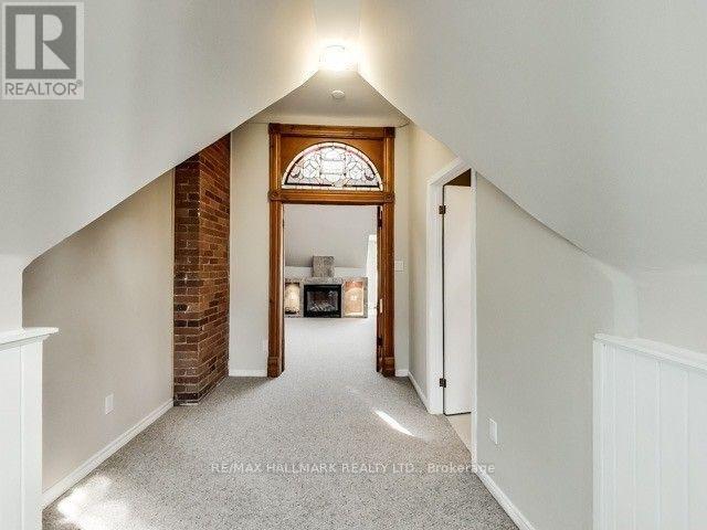 Photo - 201 Seaton St