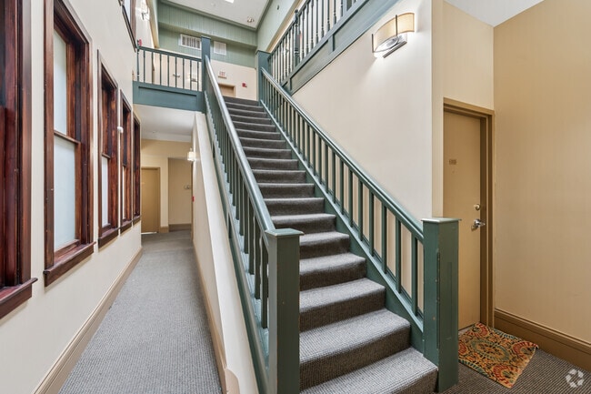 Lobby - Bender Apartments Unit 203
