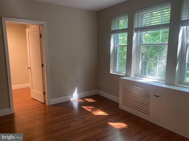 Photo - 1905 N Rhodes St Unit 34