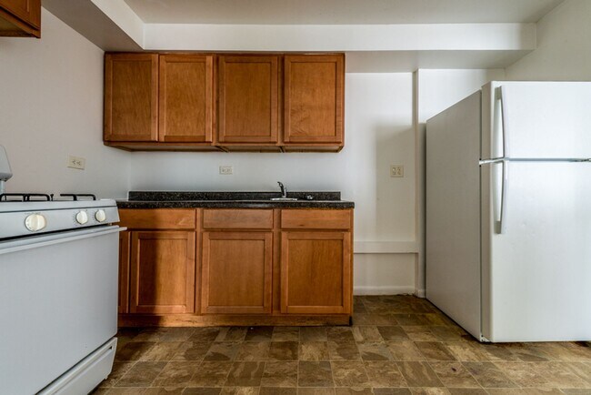 8345 S Drexel