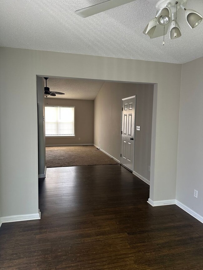 Photo - 1504 Manora Ct
