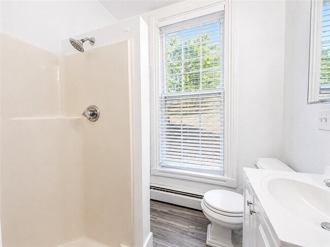 Photo - 17 Thayer St