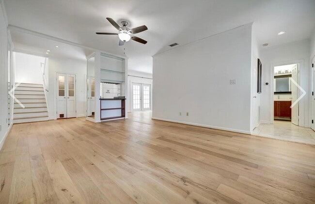 Photo - 600 Wilcrest Dr