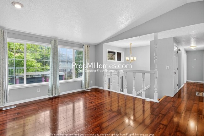 Photo - Secluded Nature Retreat: 4 Bedrooms!