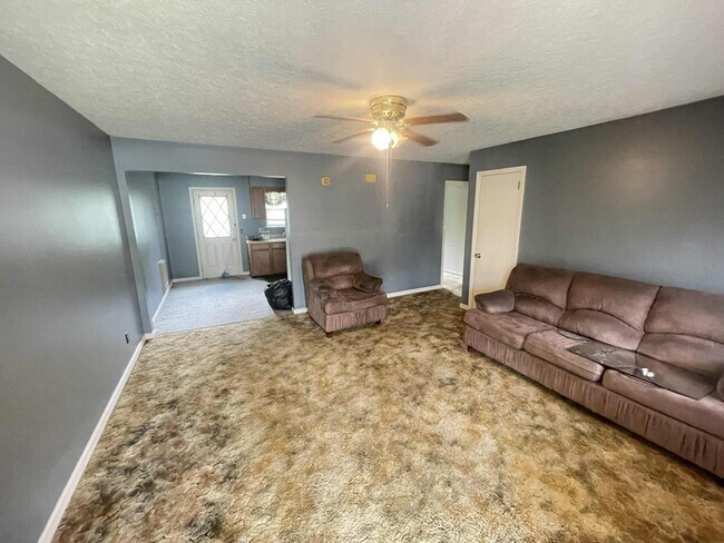 Building Photo - 40656 W Morgan Ave Rental
