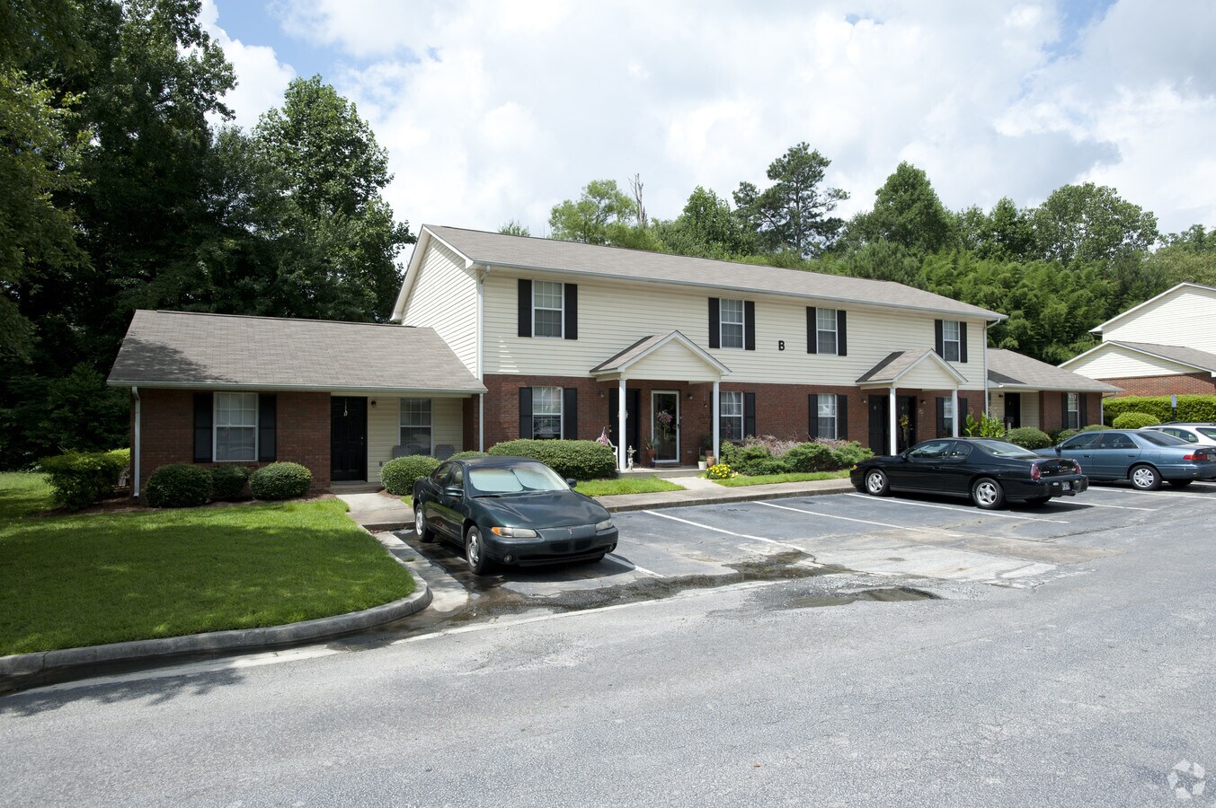 Photo - Rock Springs Apartments