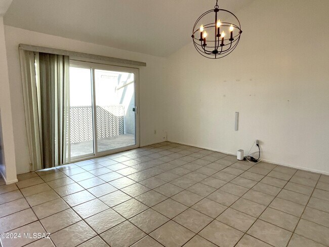 Photo - 822 S Langley Ave Unit 207