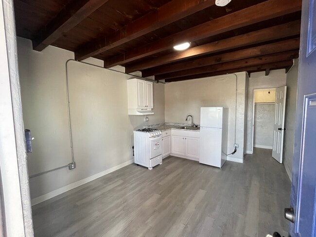 Apartamento 11 Estudio - 9317 Central Ave Apartamentos