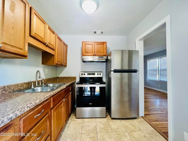 Photo - 2105 Kingswood Rd