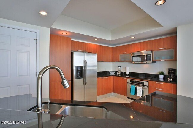 Photo - 231 Riverside Dr Unit 610