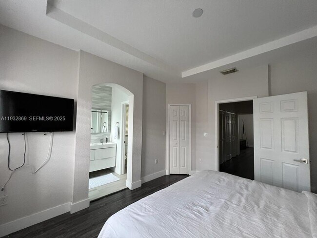 Photo - 8330 NW 107th Pl