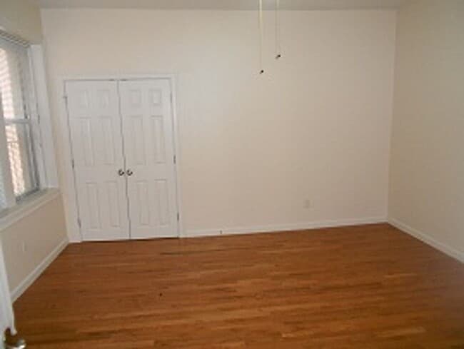 Photo - 2Br/1Bth apartment available NOW! Great Location!