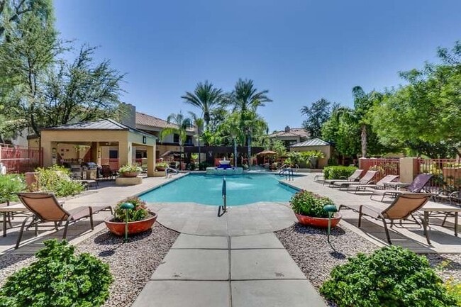 Building Photo - 11375 E Sahuaro Dr Unit 1110