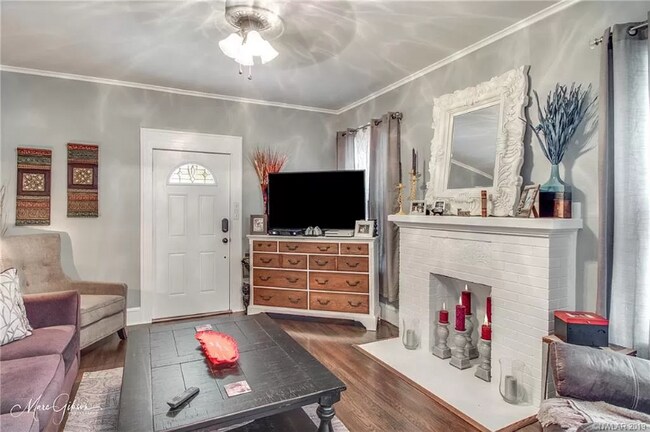 Photo - 3420 Coldwell St