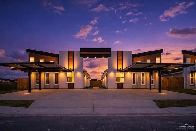 Building Photo - 604 N Onyx Ave Unit 1